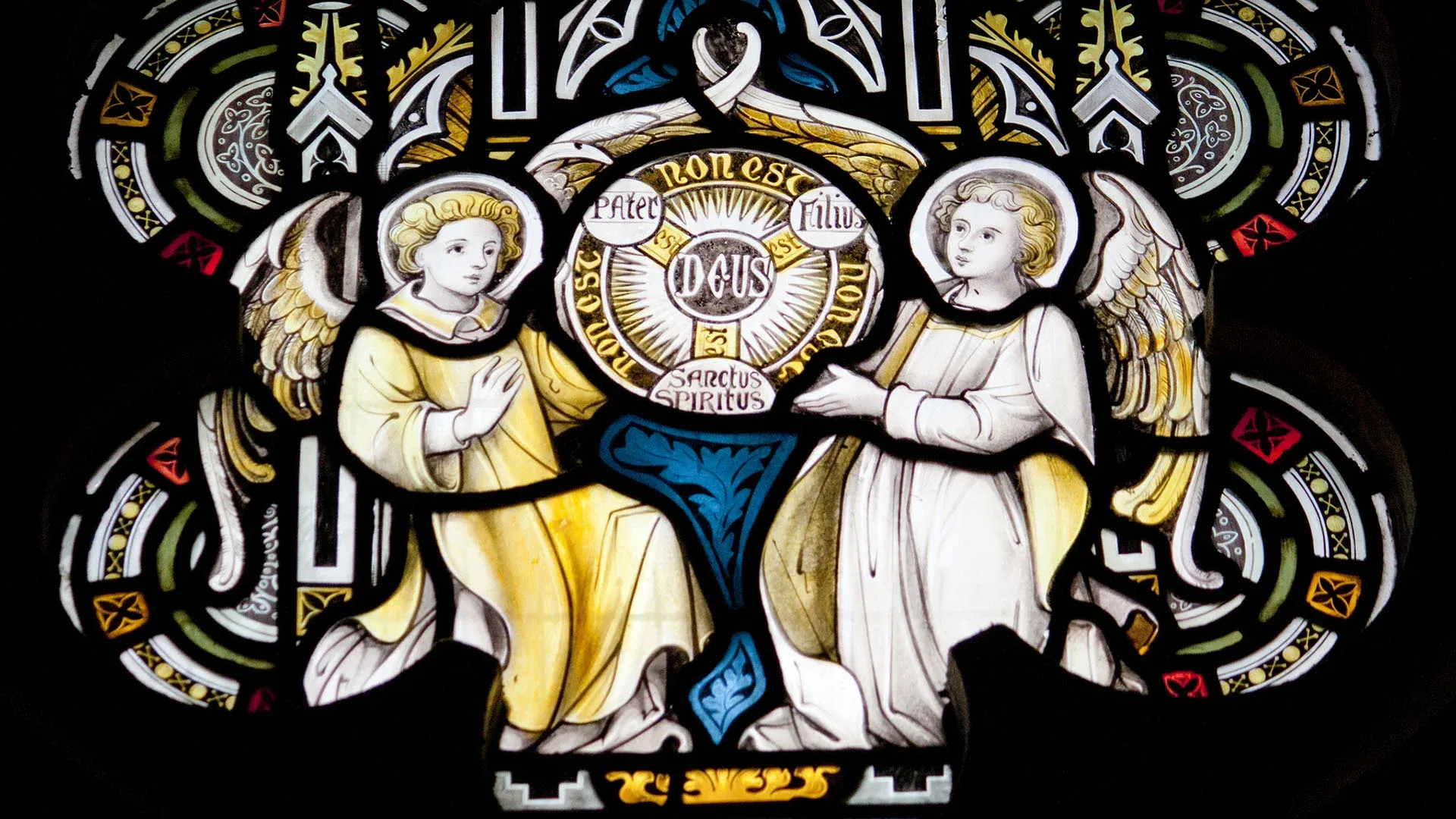 La Sainte Trinité. Vitrail d'une église de Newcastle.