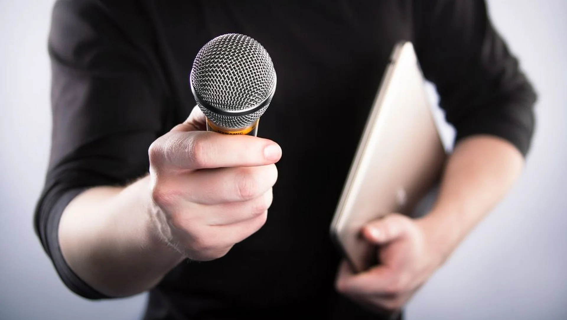 Le journaliste doit être à l'écoute