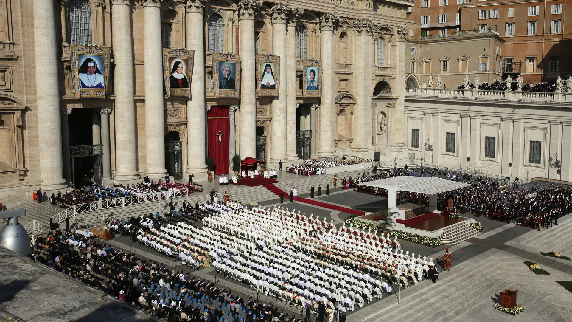 Messe de canonisation de Marguerite Bays à Rome.