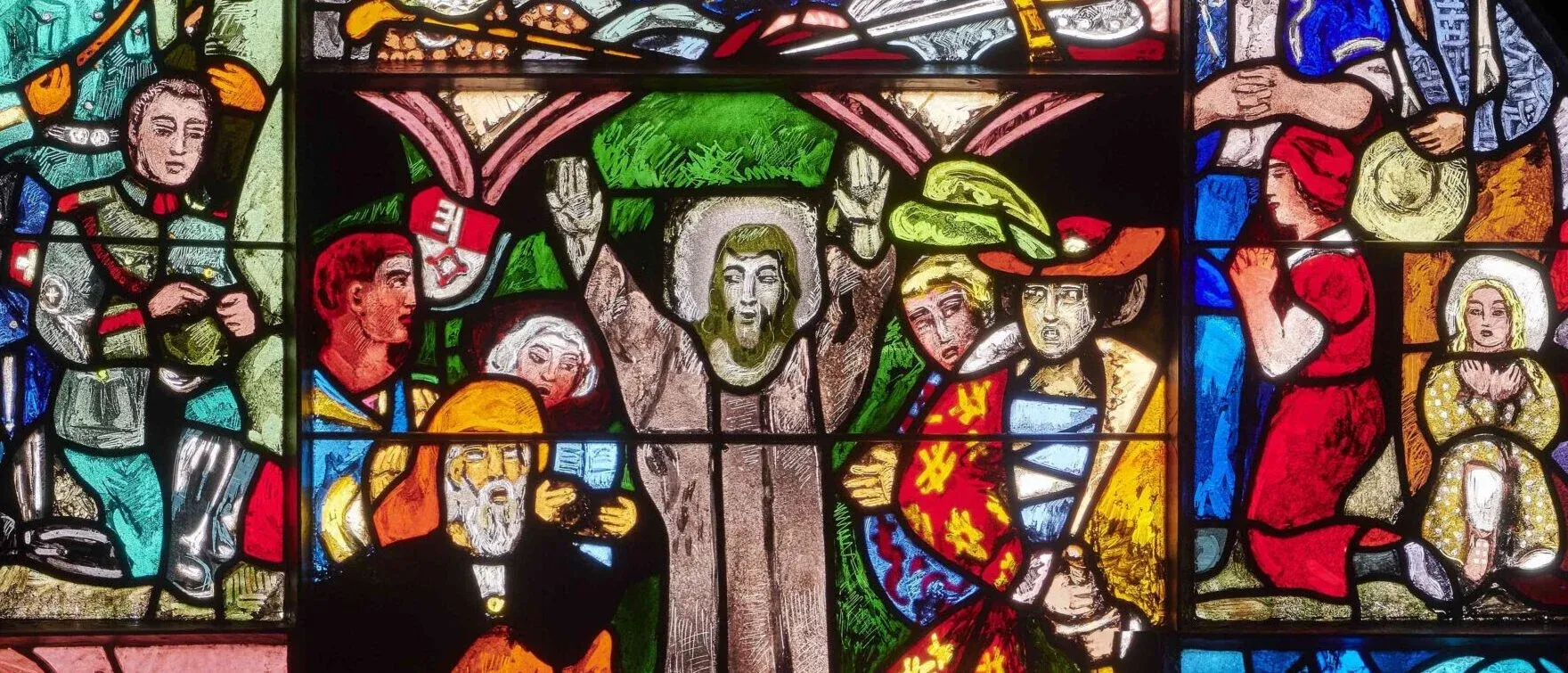 Détail du vitrail d'Alexandre Cingria représentant Nicolas de Flüe, dans la basilique Notre-Dame de Lausanne